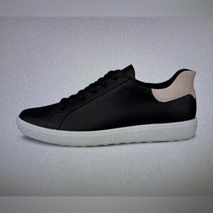 Ecco Black and Cream Women's Sneakers
